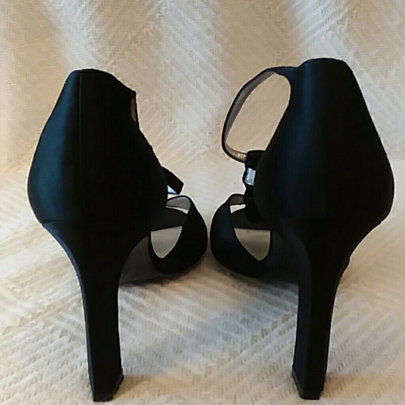 Nina New York black satin t-strap heels - Picture 3 of 8